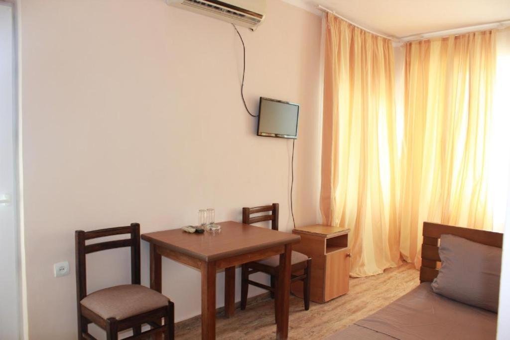 Hotel Premium อูเรคี ภายนอก รูปภาพ