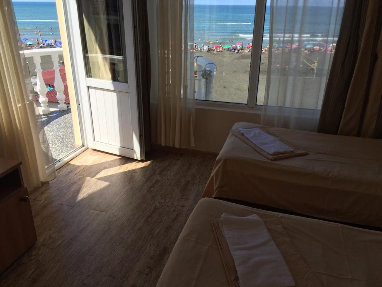 Hotel Premium อูเรคี ภายนอก รูปภาพ